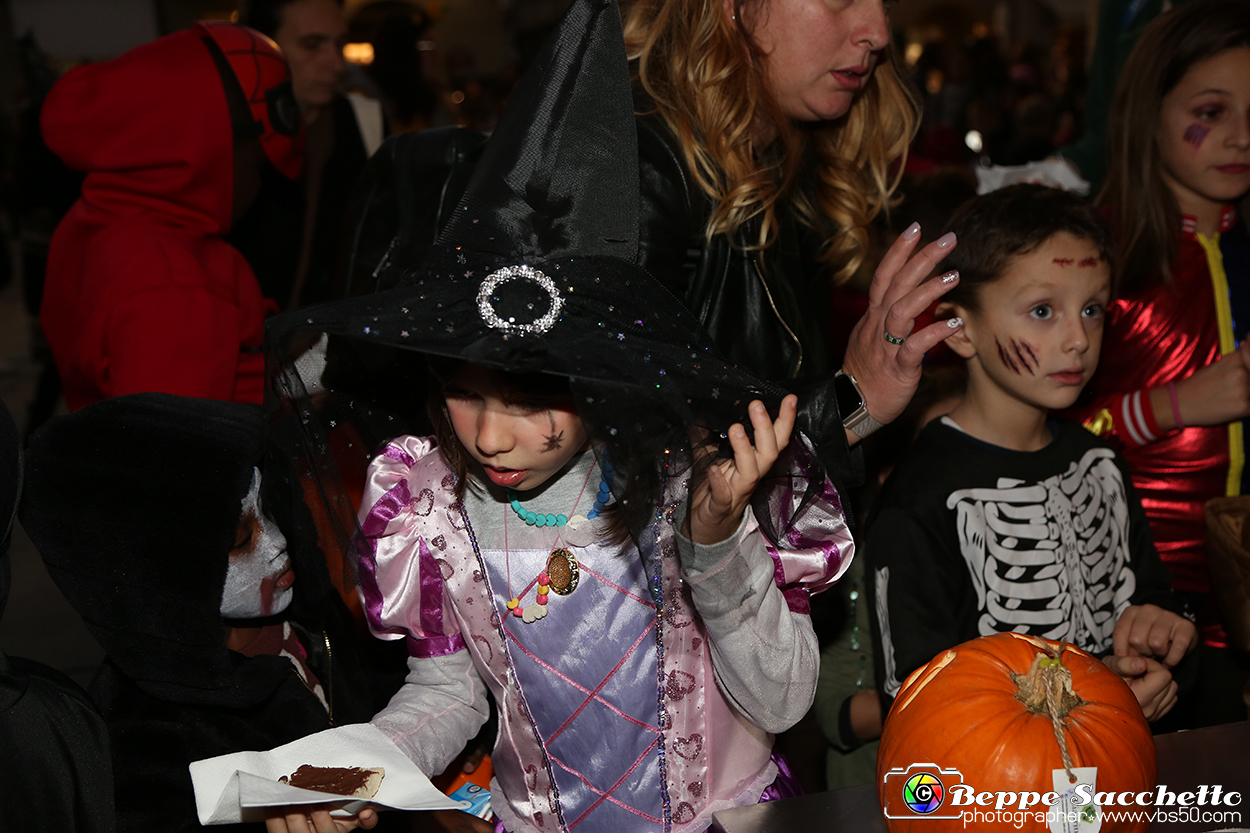 VBS_3748 - Halloween in Piazza 2024.jpg